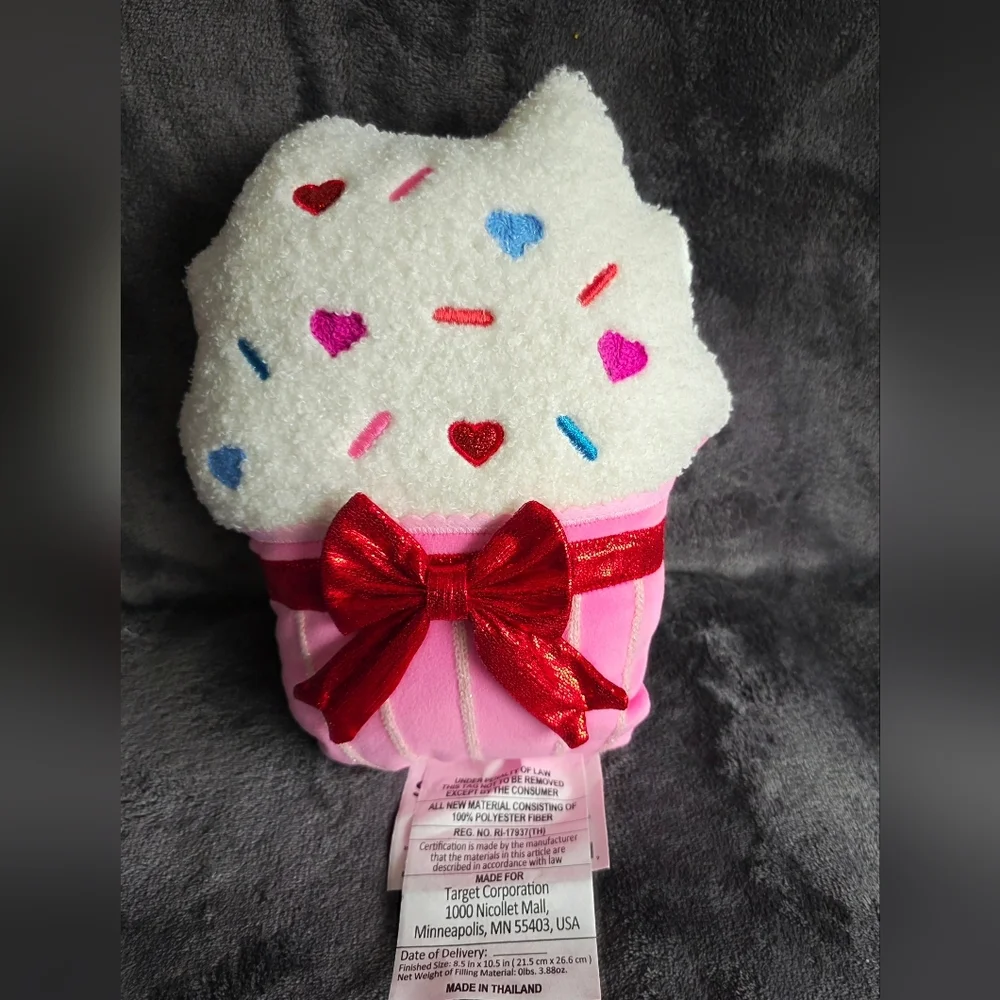 NWT Target 2026 Valentine's Day Small Giftable Cupcake decorative Pillow 11 × 9